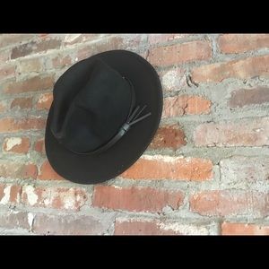 Black fedora